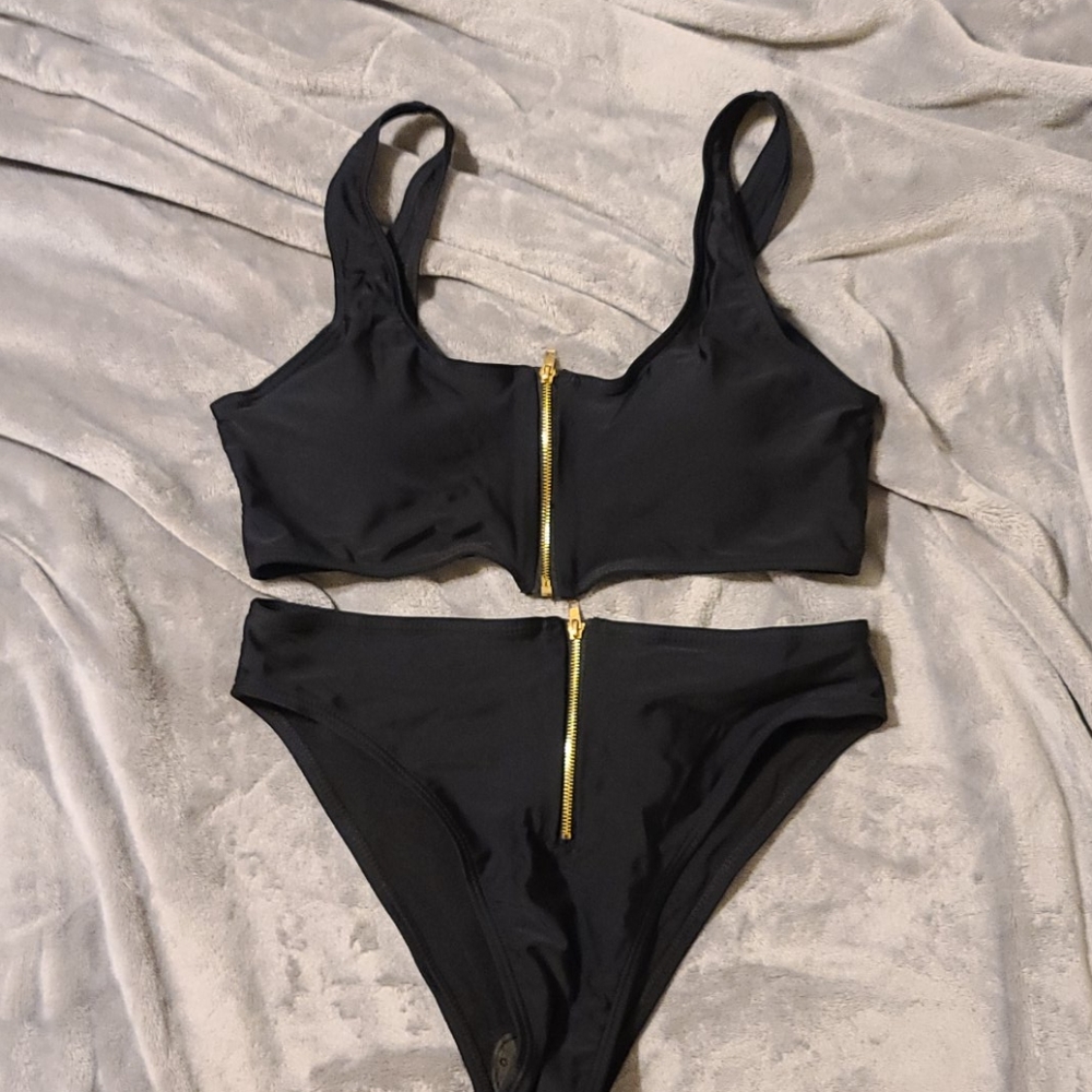 Bathing suit